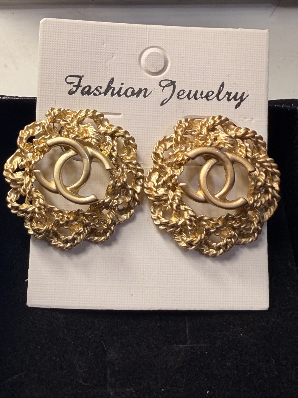 Fashion Jewelry Gold Braided Chain Interlock Earrings - Picture 2 of 3